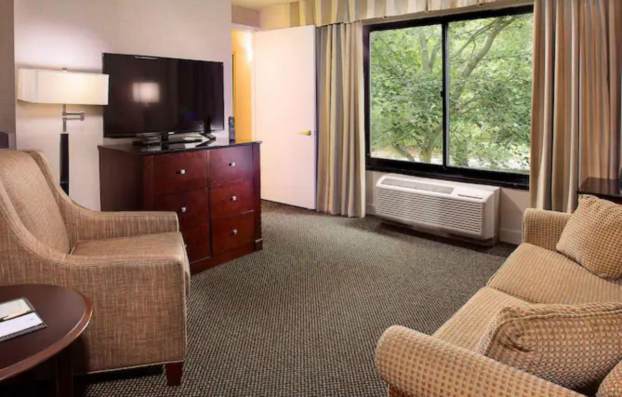 Doubletree By Hilton Charlotte Airport Hotel Eksteriør billede