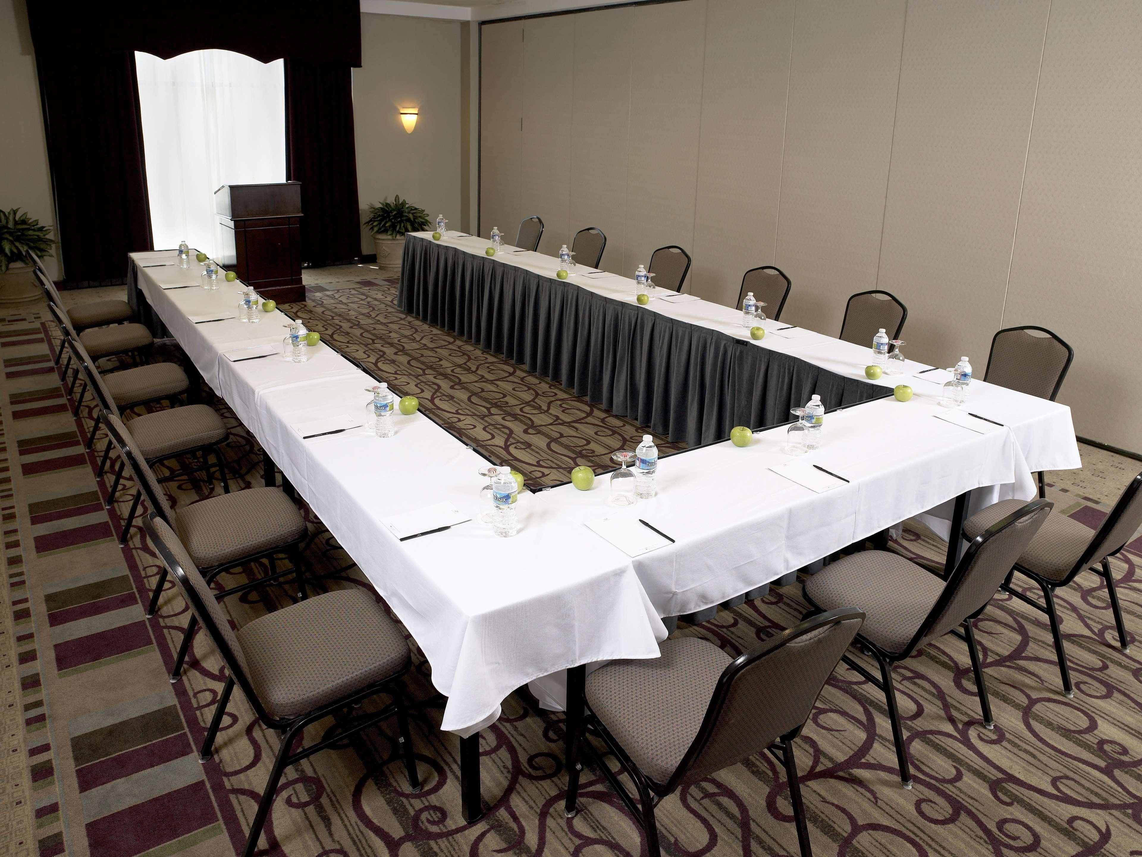 Doubletree By Hilton Charlotte Airport Hotel Faciliteter billede