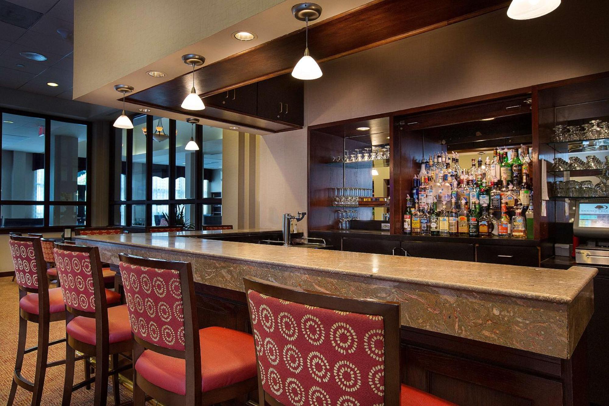 Doubletree By Hilton Charlotte Airport Hotel Eksteriør billede