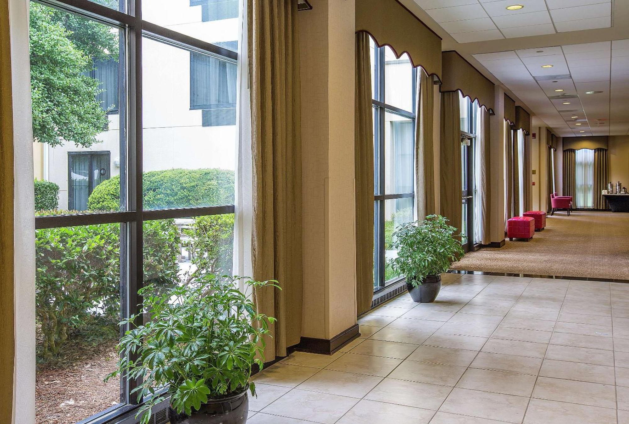Doubletree By Hilton Charlotte Airport Hotel Eksteriør billede