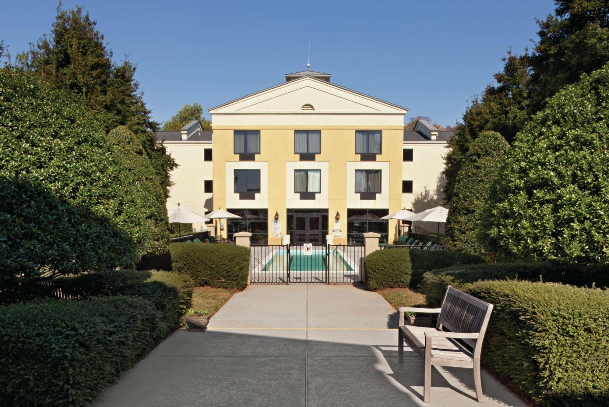 Doubletree By Hilton Charlotte Airport Hotel Eksteriør billede